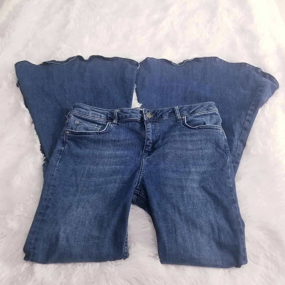 Free People Float on Flare Bell Bottom Jeans sz 29